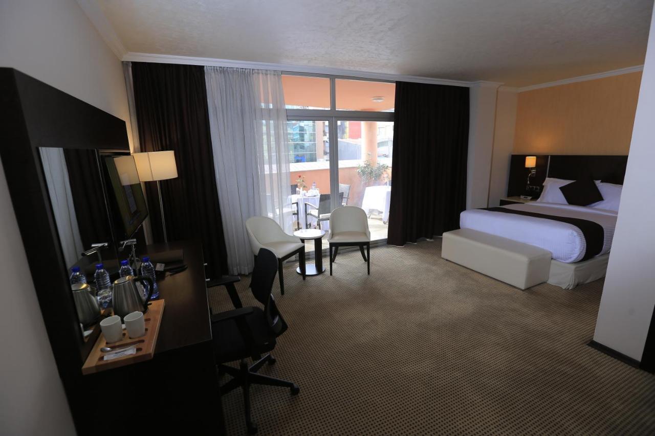 Cassiopeia Hotel Addis Abeba Buitenkant foto