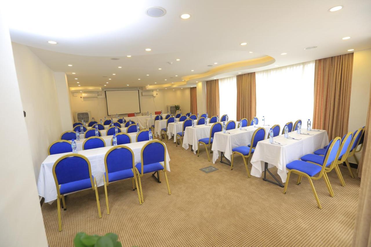 Cassiopeia Hotel Addis Abeba Buitenkant foto