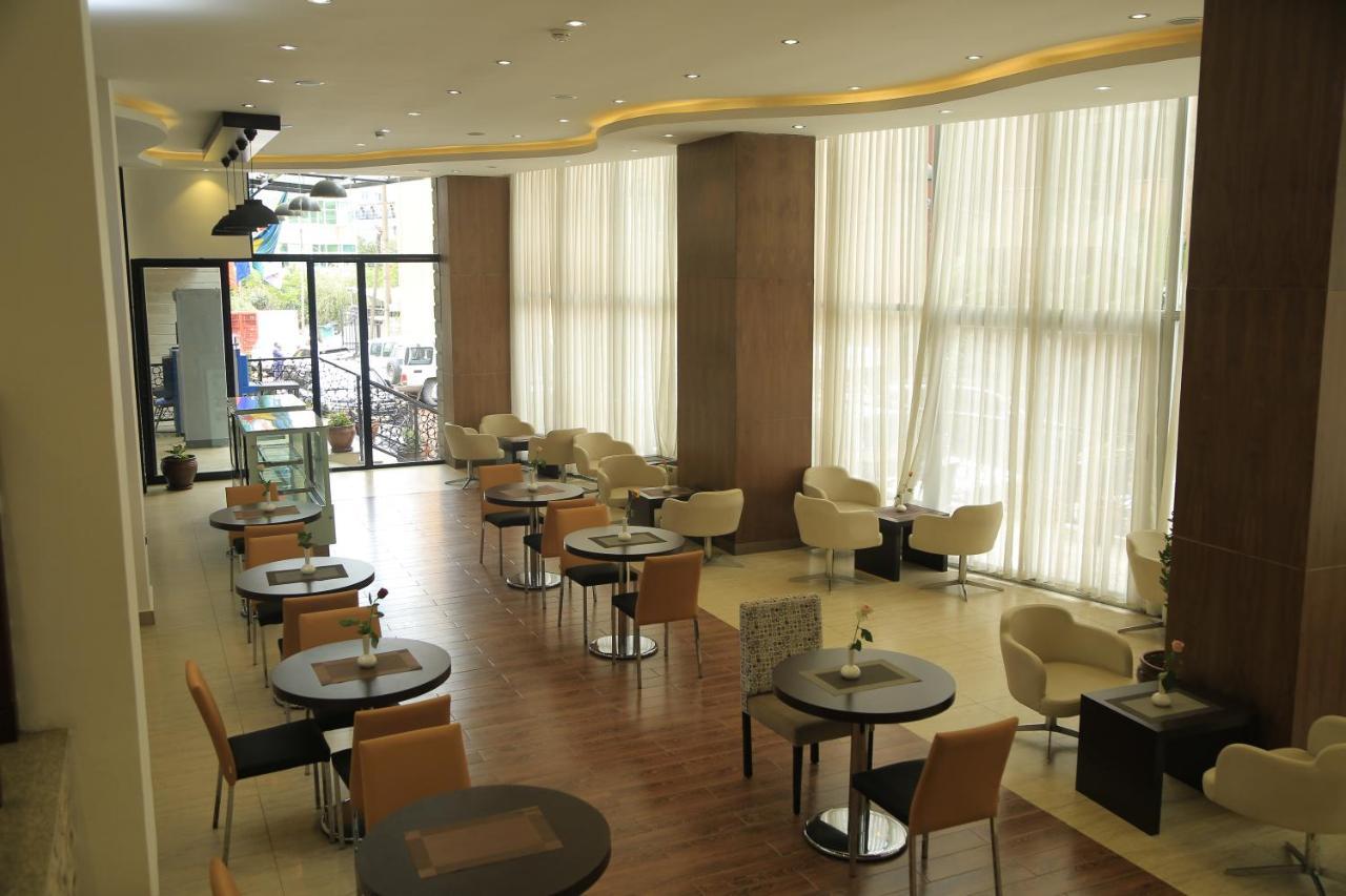 Cassiopeia Hotel Addis Abeba Buitenkant foto