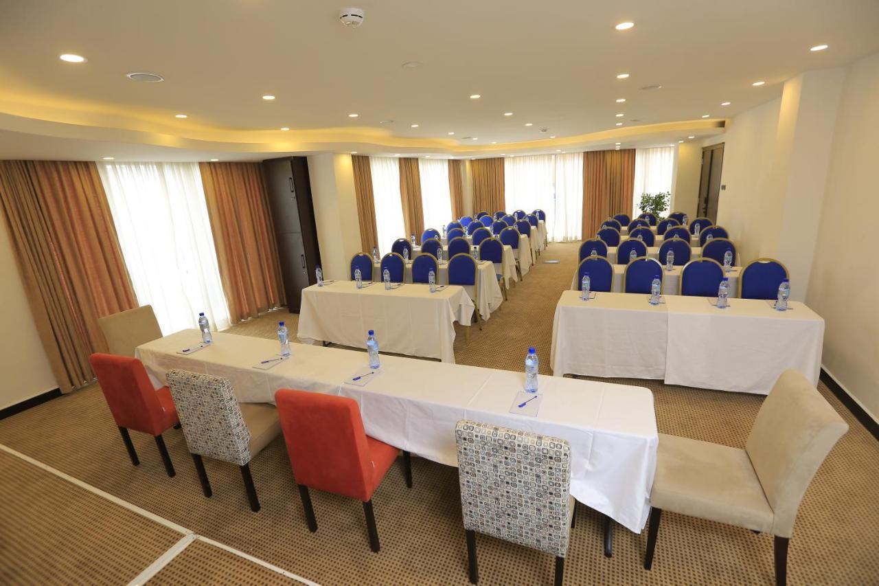 Cassiopeia Hotel Addis Abeba Buitenkant foto