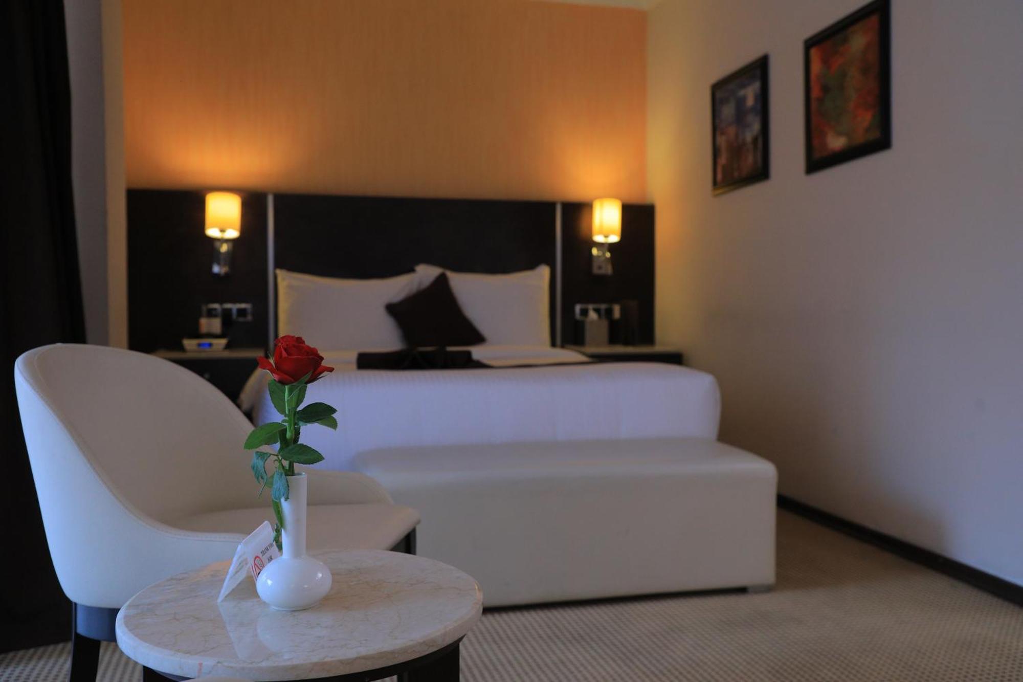 Cassiopeia Hotel Addis Abeba Buitenkant foto